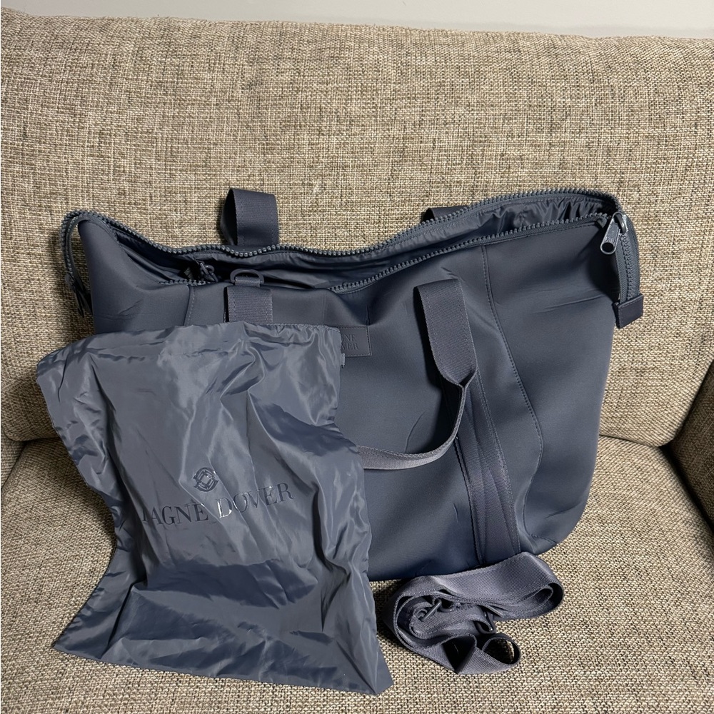 Blue large dagne dover